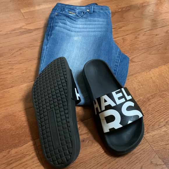 Michael Kors slide sandals cute for the summer🏝️☀️ size 6 - Picture 2 of 5